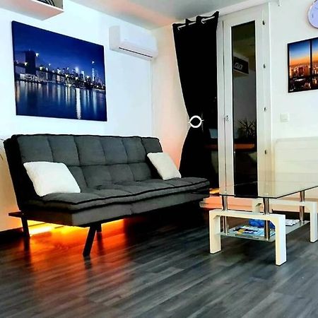 Superbe studio de 30m2 proche de Paris Poissy Esterno foto