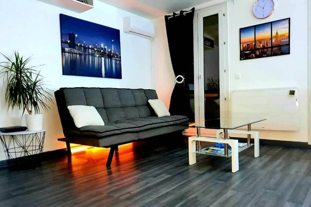 Superbe studio de 30m2 proche de Paris Poissy Esterno foto