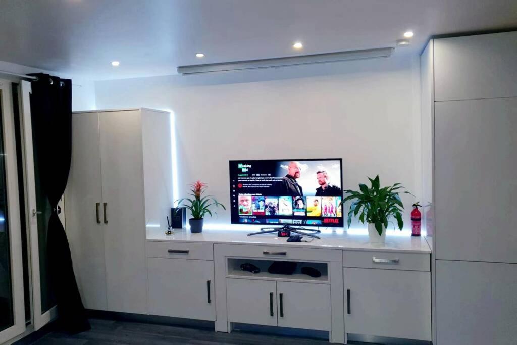 Superbe studio de 30m2 proche de Paris Poissy Esterno foto